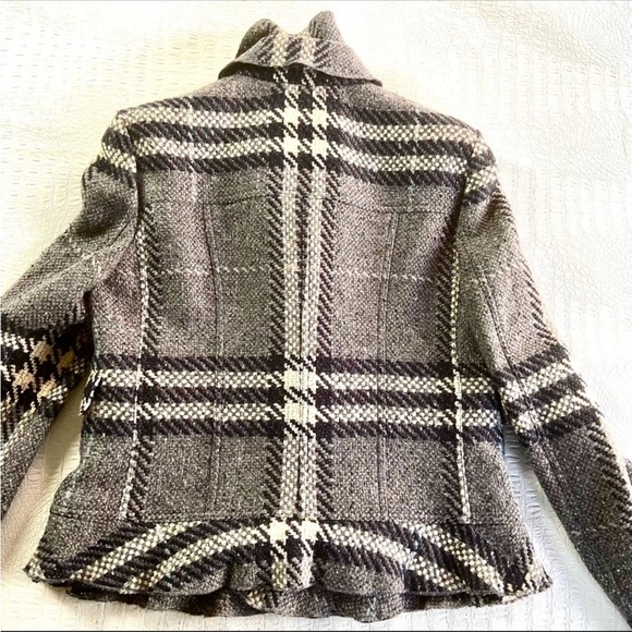 Burberry short gray metallic plaid wool jacket - Picture 2 of 12